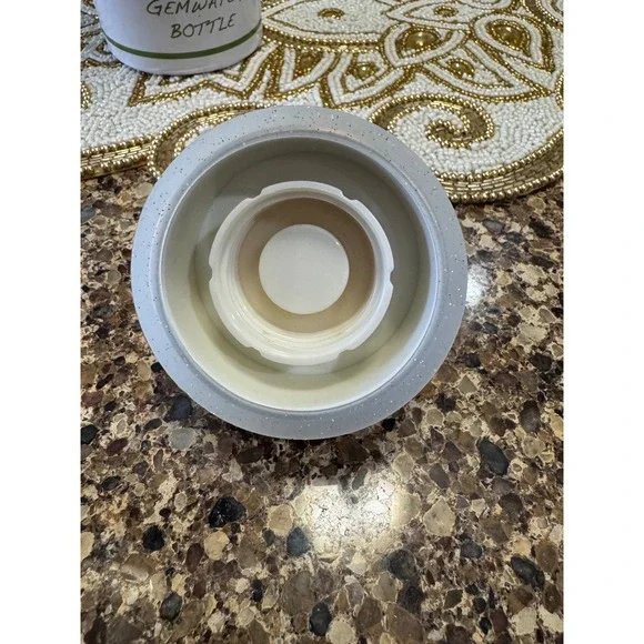 VitaJuwel Via Gemwater Bottle with‎ Natural Gemstones Infusion - Picture 12 of 15